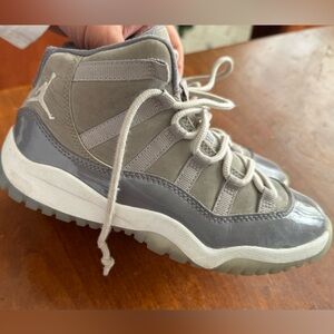 Jordan 11 cool gray size 1 youth